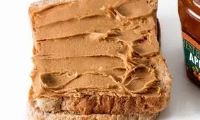 چگونه کره بادام‌زمینی یک رژیم غذایی سالم است؟