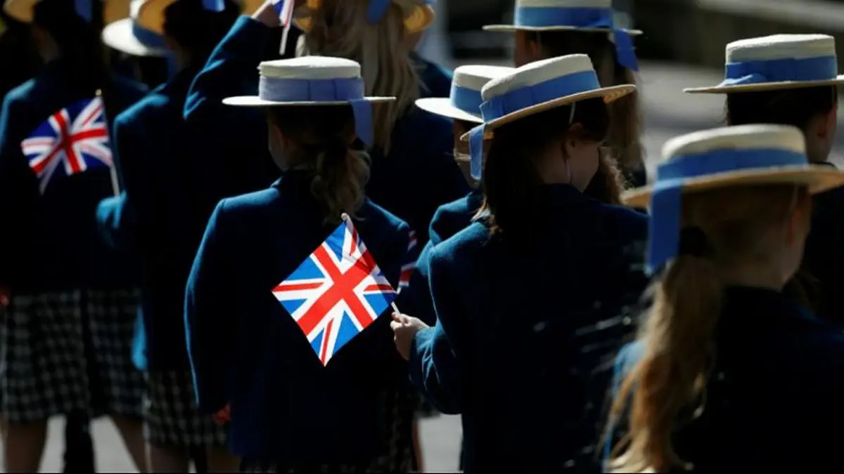 نتیجه یک تحقیق: یک سوم دختران دانش آموز در بریتانیا مورد اذیت و آزار جنسی قرار گرفته‌اند