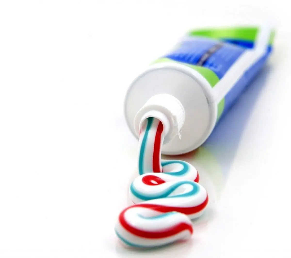 ویژگی های خمیر دندان مناسب چیست؟