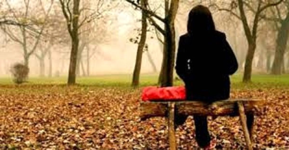 افزایش احساس غم در پاییز نشانه افسردگی نیست