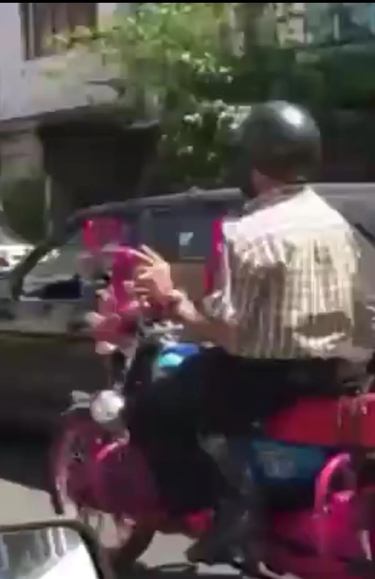 در شرایط سخت هم می توان شاد بود!