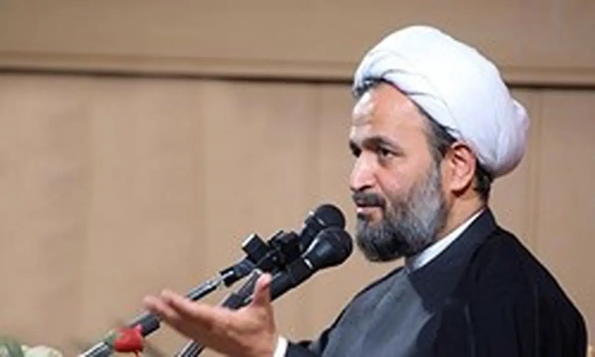 چرا از زائران اربعین حق بیمه می‌گیرید؟