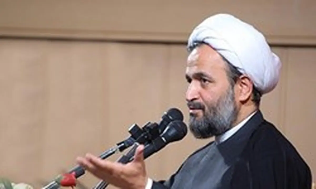 چرا از زائران اربعین حق بیمه می‌گیرید؟