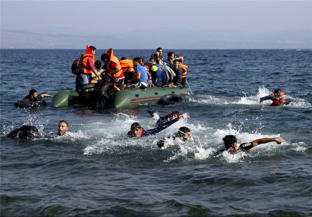 ۴ کشته و ۳۰ مفقود بر اثر غرق شدن قایق مهاجران در ساحل ترکیه