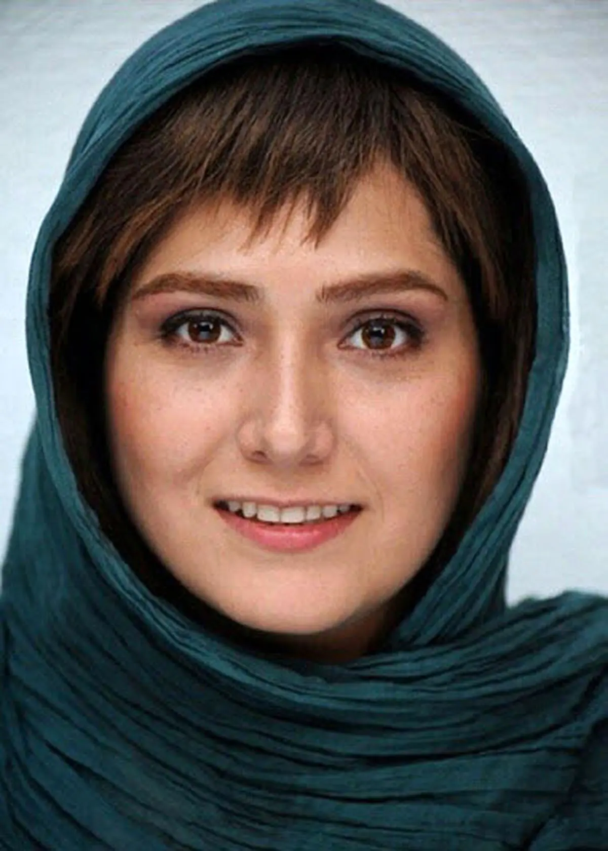 باران کوثری در کنار دروازه قرآن شیراز/ عکس