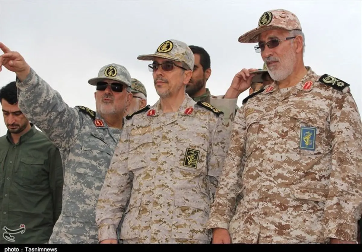 رئیس ستاد کل نیروهای مسلح از مناطق مرزی استان کرمانشاه بازدید کرد+ تصاویر