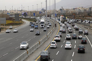 ترافیک در آزادراه تهران-کرج نیمه سنگین است/ مه گرفتگی و کاهش دید در استان اردبیل