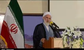 امام‌جمعه زاهدان: امروز دشمن می‌خواهد جمهوری اسلامی را ضعیف و ناتوان نشان دهد/ با "وحدت ملی" دشمن را کنار بزنیم
