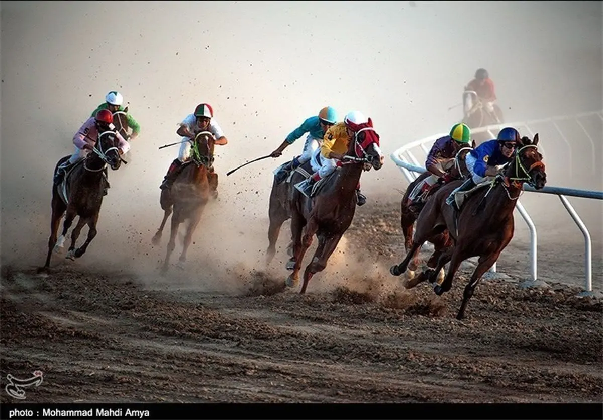 مسابقات اسبدوانی کورس پائیزه کشور در آق قلا آغاز شد