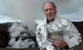 هرتسوک از شهاب‌سنگ‌ها می‌گوید/ رونمایی از «سنگ آسمانی» در کن