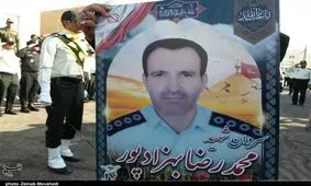 پیکر مطهر شهید بهزاد‌پور در جیرفت تشییع شد