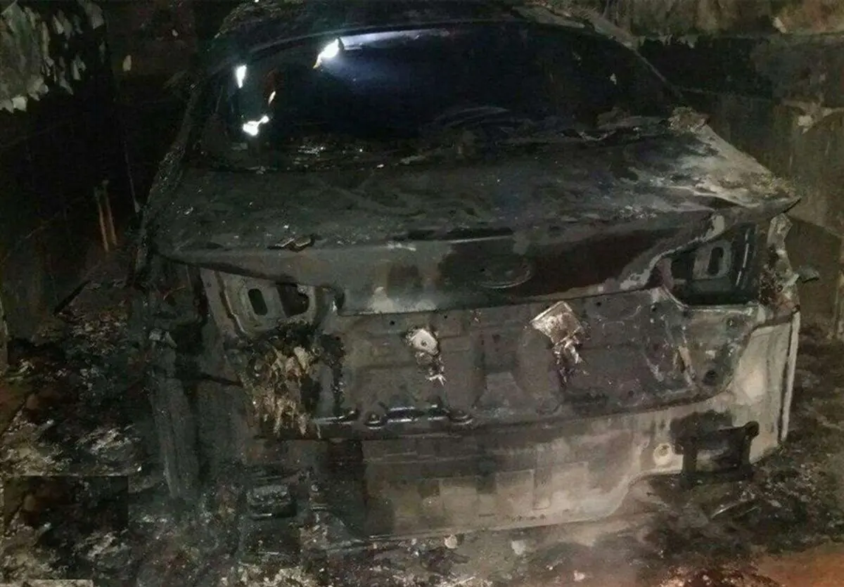 آتش سوزی خودرو در محور "بمپور-بم" دو کشته بر جای گذاشت
