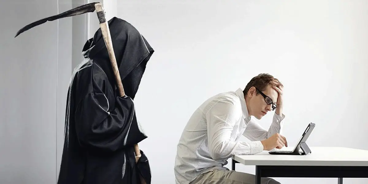 راهکارهایی برای کاهش عوارض خطرناک شغل های پشت میزی و نشستن طولانی مدت