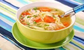 اگر سرماخورده اید از این 8 ماده غذایی غاقل نشوید