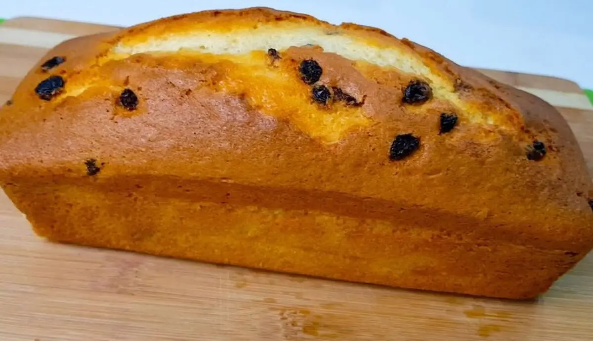 طرز تهیه و پخت کیک کشمشی