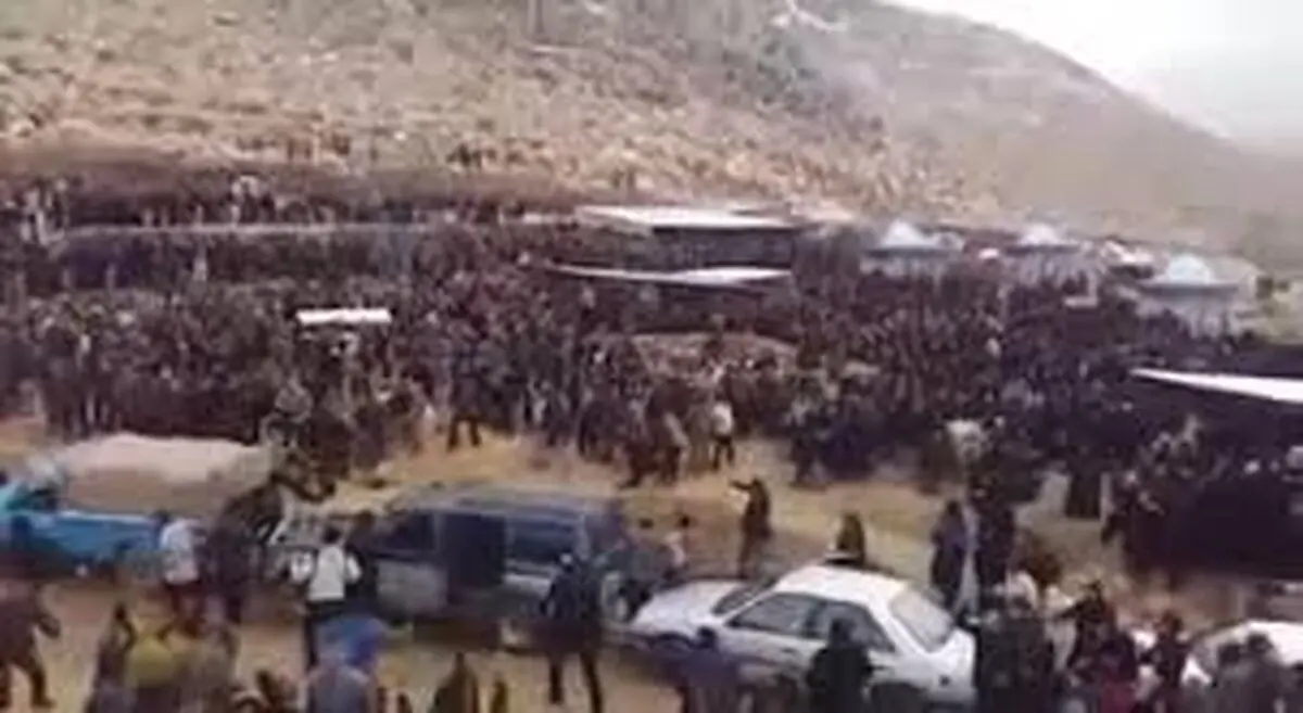 تیراندازی در مراسم خاکسپاری باعث برق گرفتگی شد + فیلم