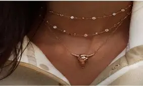 گردنبندهای سه زنجیره با آویزهای ریز و شیک