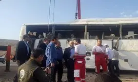 خواب‌آلودگی راننده علت واژگونی اتوبوس اصفهان-شیراز