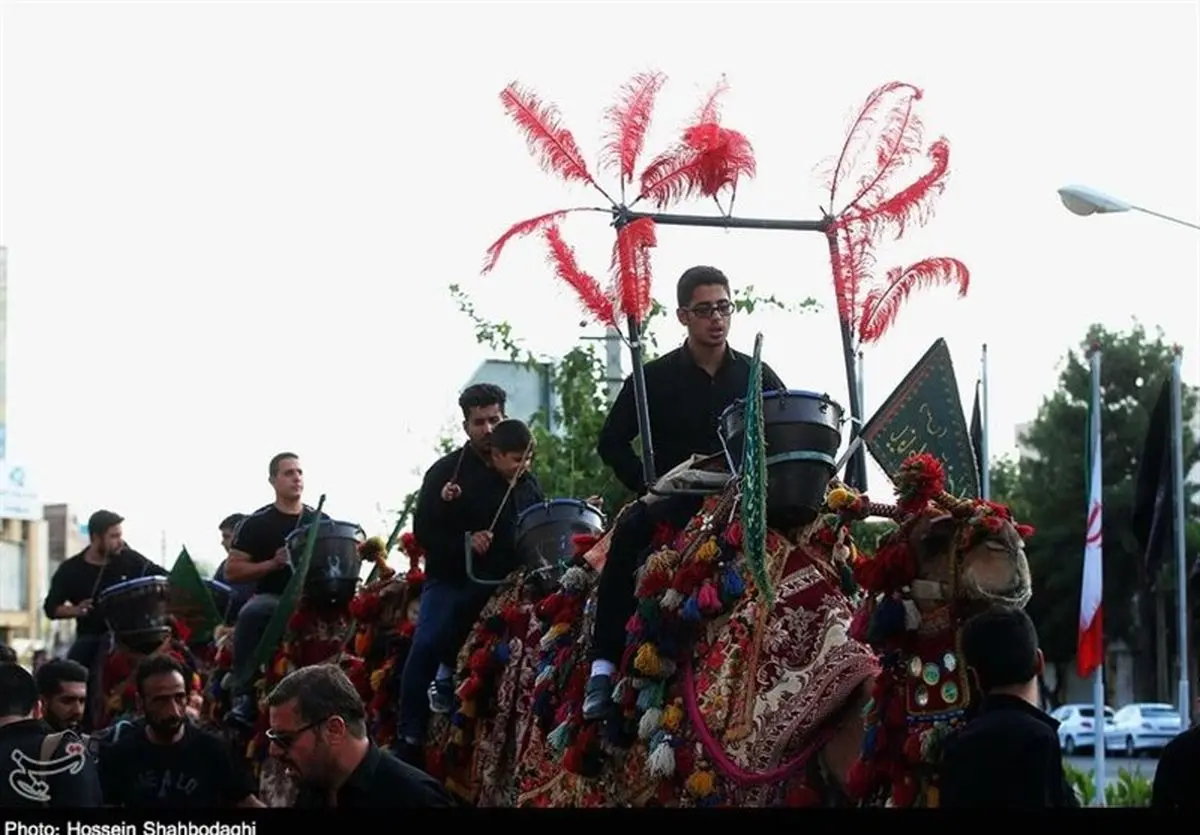 کاروان نمادین اسرای کربلا در قم به روایت تصویر