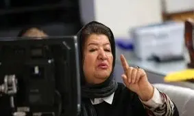 درخشنده: باید تمام معایب و مشکلات سینما را بداند