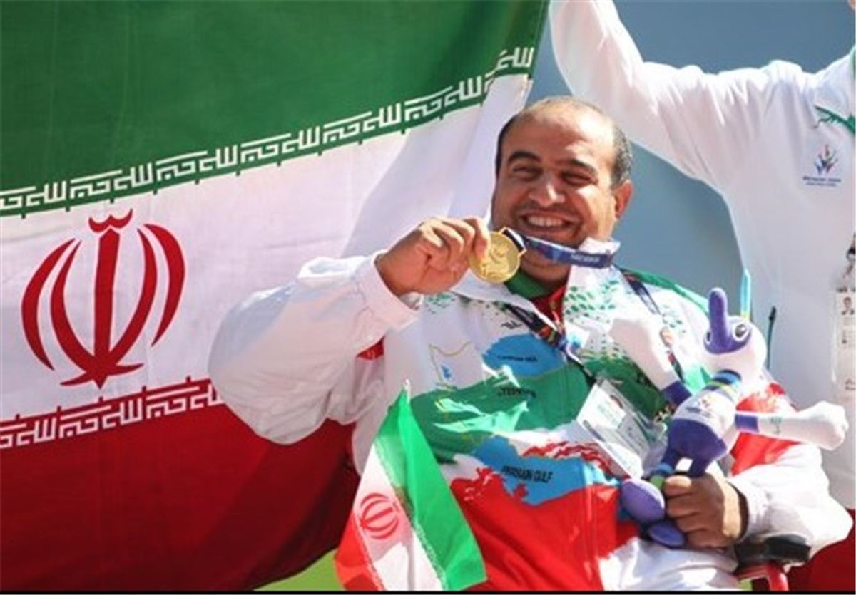 ورزشکار اصفهانی مدال‌های خود را به شهدای مرزبانی ناجا تقدیم کرد