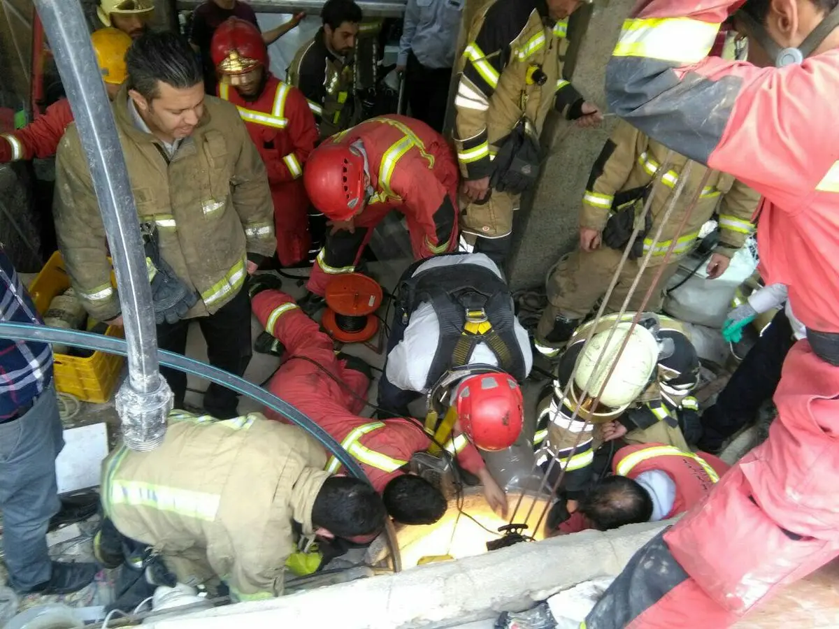 سقوط منجر به فوت یک کارگر در چاه + تصاویر