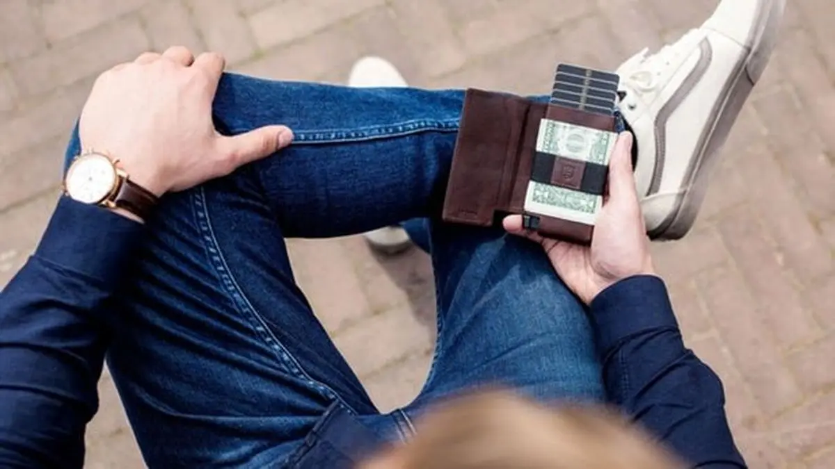 کیف پول هوشمندی که دستور صوتی می‌گیرد