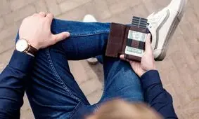 کیف پول هوشمندی که دستور صوتی می‌گیرد