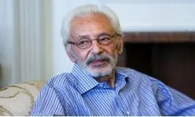 انتقاد تند پسر جمشید مشایخی از نشر اخبار جعلی در مورد حال پدرش