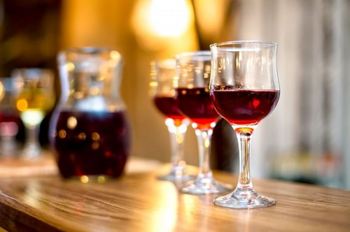 شراب دست ساز چگونه باعث مرگ و نابینایی می شود؟
