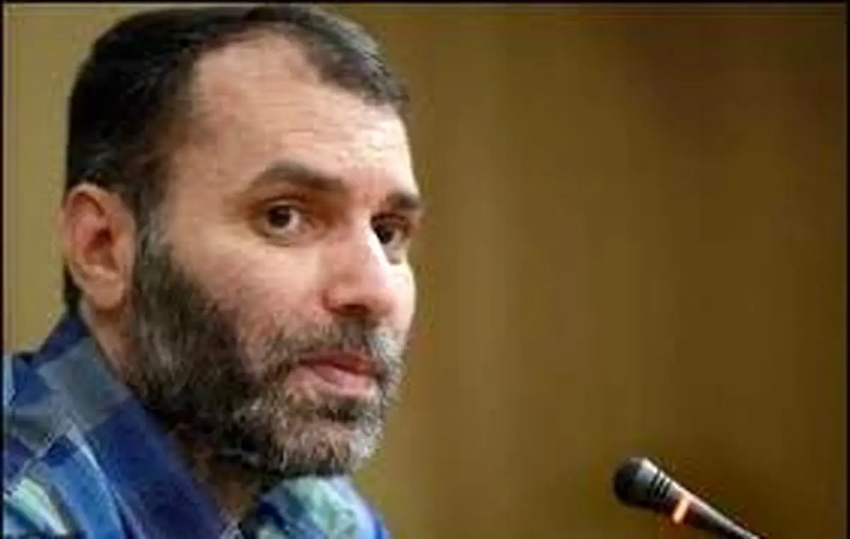 عکس تامل‌برانگیزی که ده‌نمکی از بنز سوار شدن رزمنده‌ها منتشر کرد