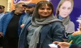 سلفی گرفتن مهناز افشار و محسن تنابنده در حاشیه یک مراسم
