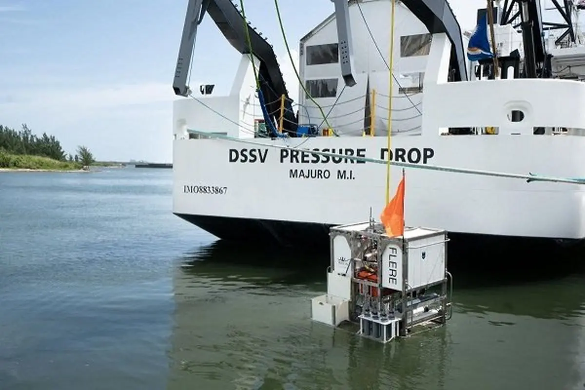 با این شناور به عمق ۱۱هزار متری اقیانوس بروید