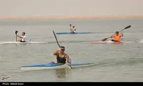 مسابقات قایقرانی استان خوزستان در بندرماهشهر برگزار شد+تصاویر