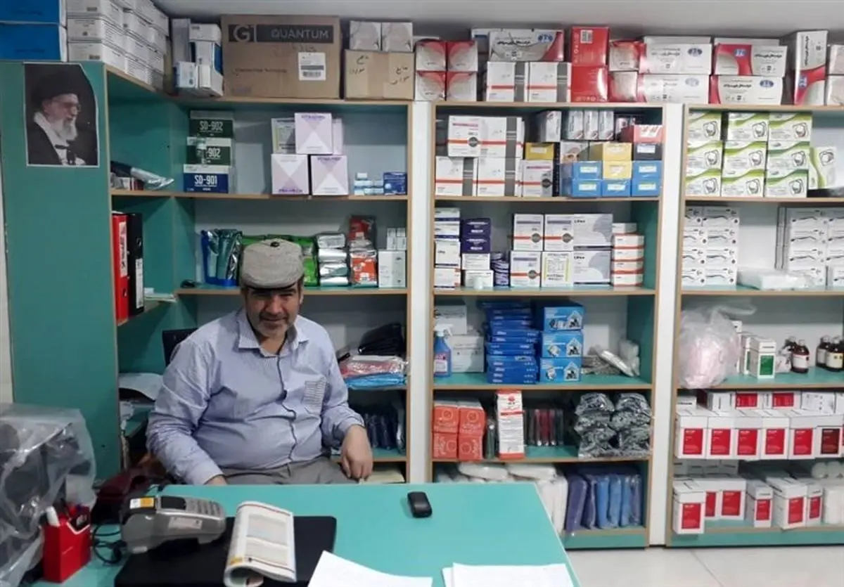 پیرمرد کم بینای شهرکردی کارآفرین شد; ۷۰ میلیون تومان درآمد سالانه