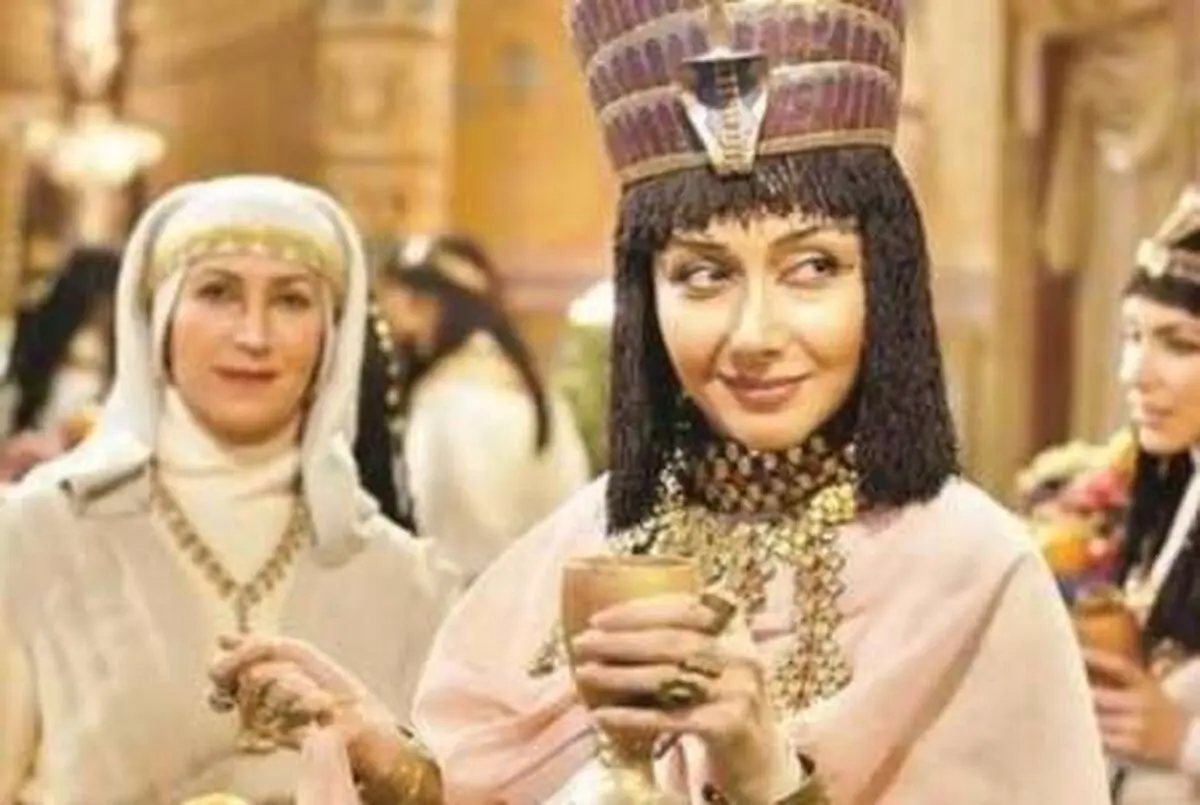 روزنامه شرق: استفاده از کلاه گیس در سریال «یوسف» و فیلم «بازمانده» مجاز بود، در فیلم «کاناپه» نه؟