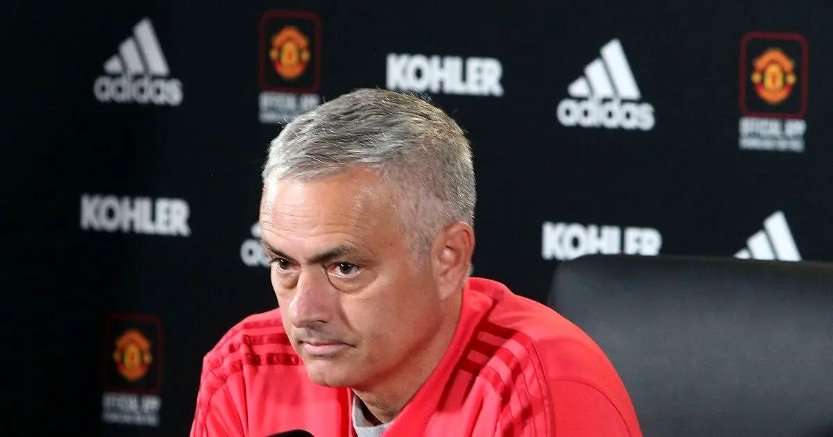 مورینیو: عذرخواهی مربی چلسی را پذیرفتم