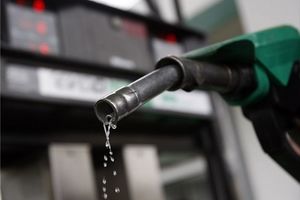 بررسی ۲ نرخی شدن بنزین در کمیسیون انرژی مجلس