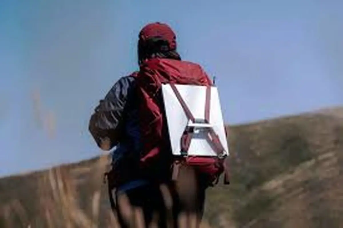 ماهواره استارلینک غیرقانونی در کوله‌پشتی/ ۵۱ دستگاه در مرز کردستان کشف شد