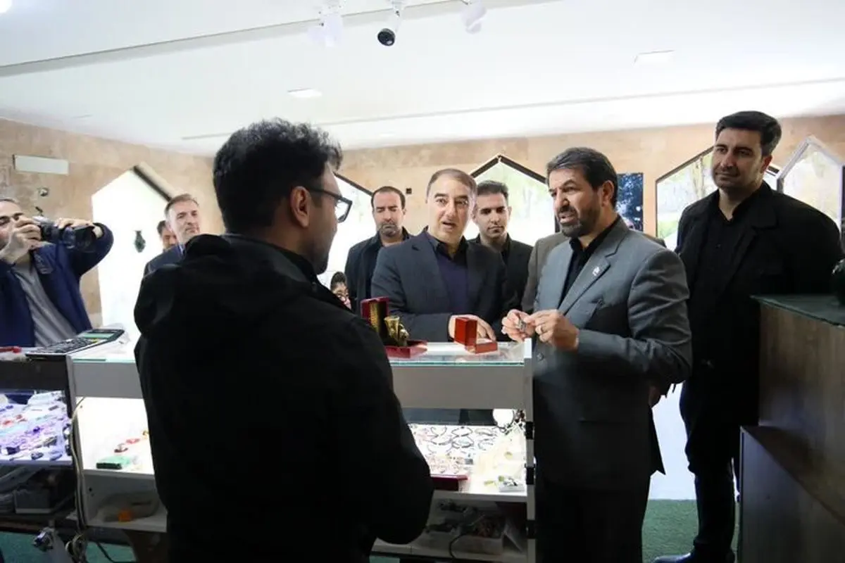 استاندار همدان: مرمت آرامگاه باباطاهر با سرعت انجام می‌شود