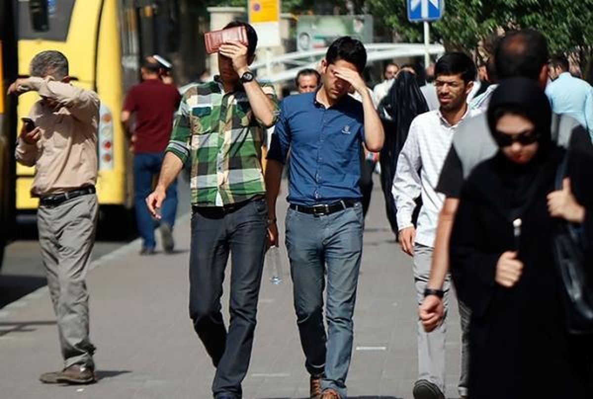نگاه نیویورک تایمز به 2 روز تعطیلی در ایران به دلیل گرما/ ماجرا به کمبود برق و تحریم ها برمی گردد؟