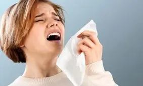 چرا عطسه با دهان بسته خطرناک است؟