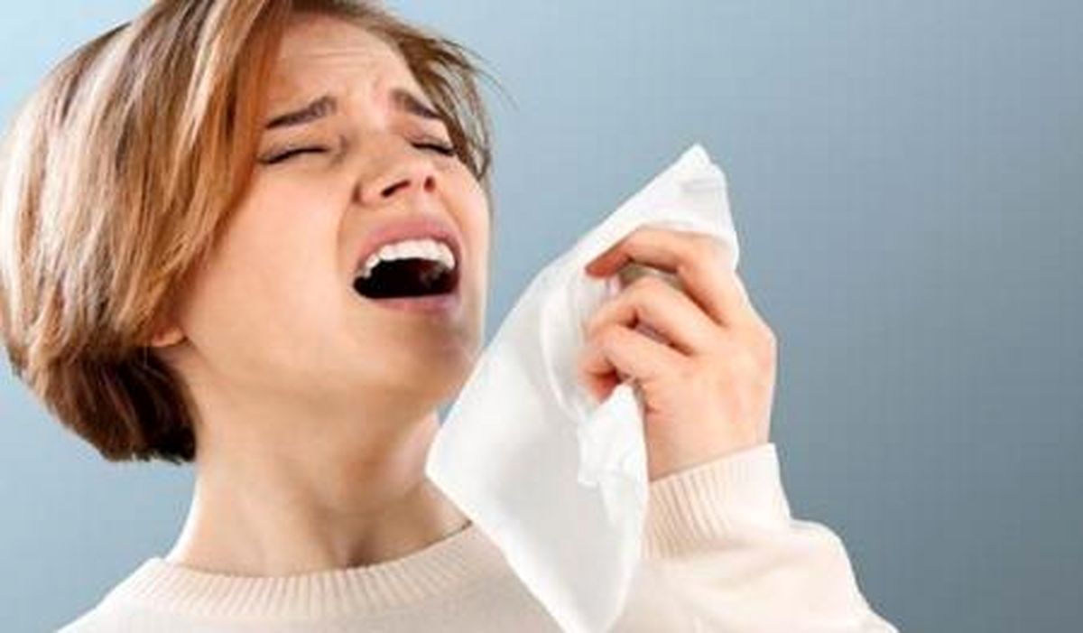 چرا عطسه با دهان بسته خطرناک است؟