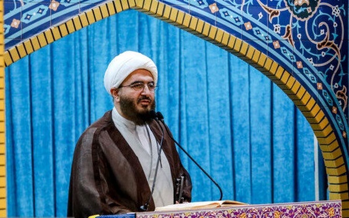 تذکر امام جمعه موقت تهران به شعاردهندگان در نماز جمعه