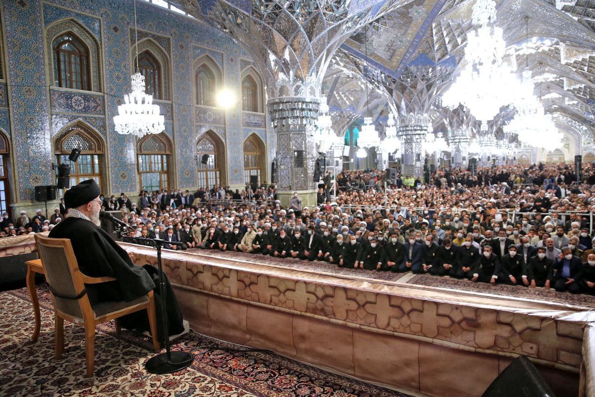 حضور در جنگ اوکراین را قاطعانه رد میکنیم/ غلط میکنید که جمهوری اسلامی را به زانو درآورید