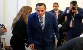 رئیس‌جمهور برکنار می‌شود چون با تاجران چینی دیدار کرده!