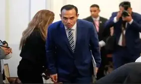 رئیس‌جمهور برکنار می‌شود چون با تاجران چینی دیدار کرده!