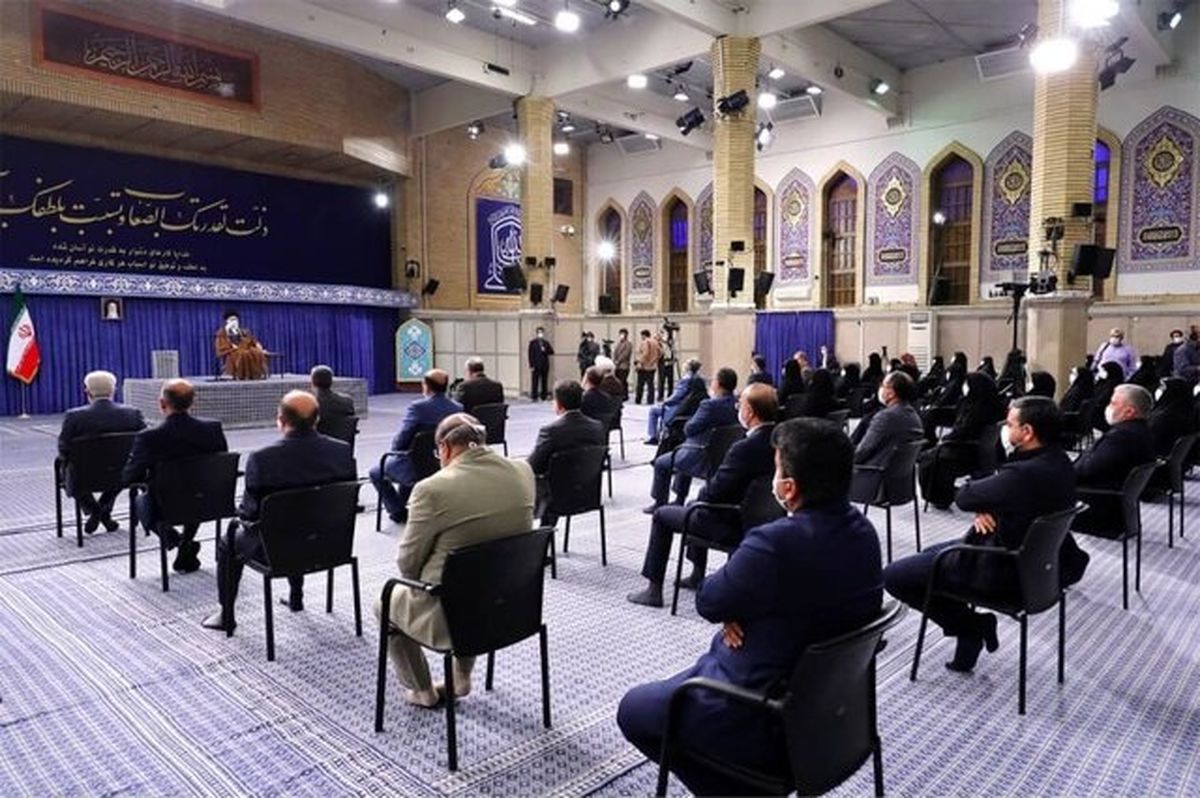 اگر حقایق را روایت نکنید دشمن با دروغ و تحریف جای ظالم و مظلوم را عوض میکند