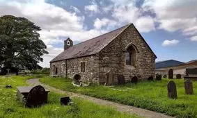 مردی در روستایی با ۸۰ نفر جمعیت، از ۵ زن صاحب ۴۳ فرزند  شد!