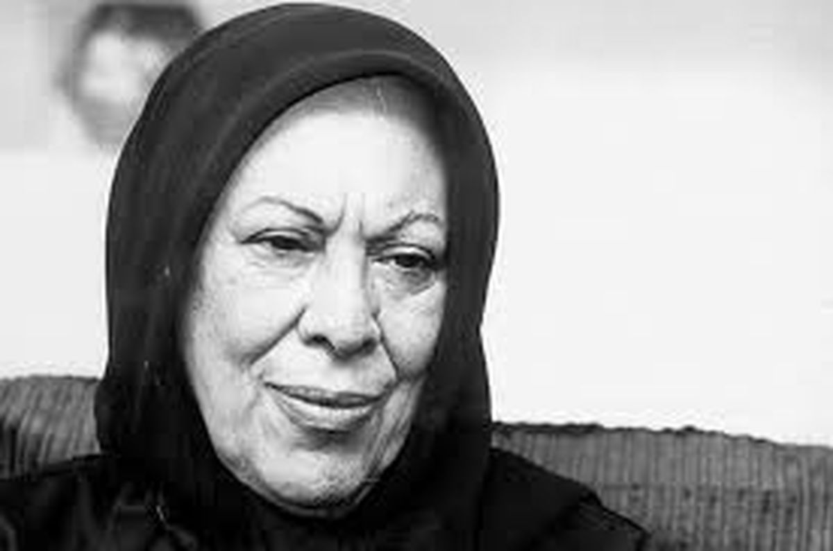 سفر در زمان؛ «سیمین دانشور در کنار خواهرش ویکتوریا»؛ اواخر دهه 80